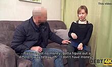 Rosyjska studentka Alice Klay bierze na siebie dług w 4K